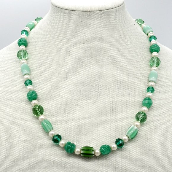 My Bead Emporium Jewelry - Necklace with Pearls, crystals and Lampworks glass beads.
